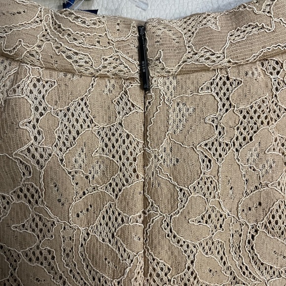 NWT - MSGM Milano Women’s A Line Lace Mini Skirt - Made in Italy - EU 40/US 8 - Picture 10 of 12